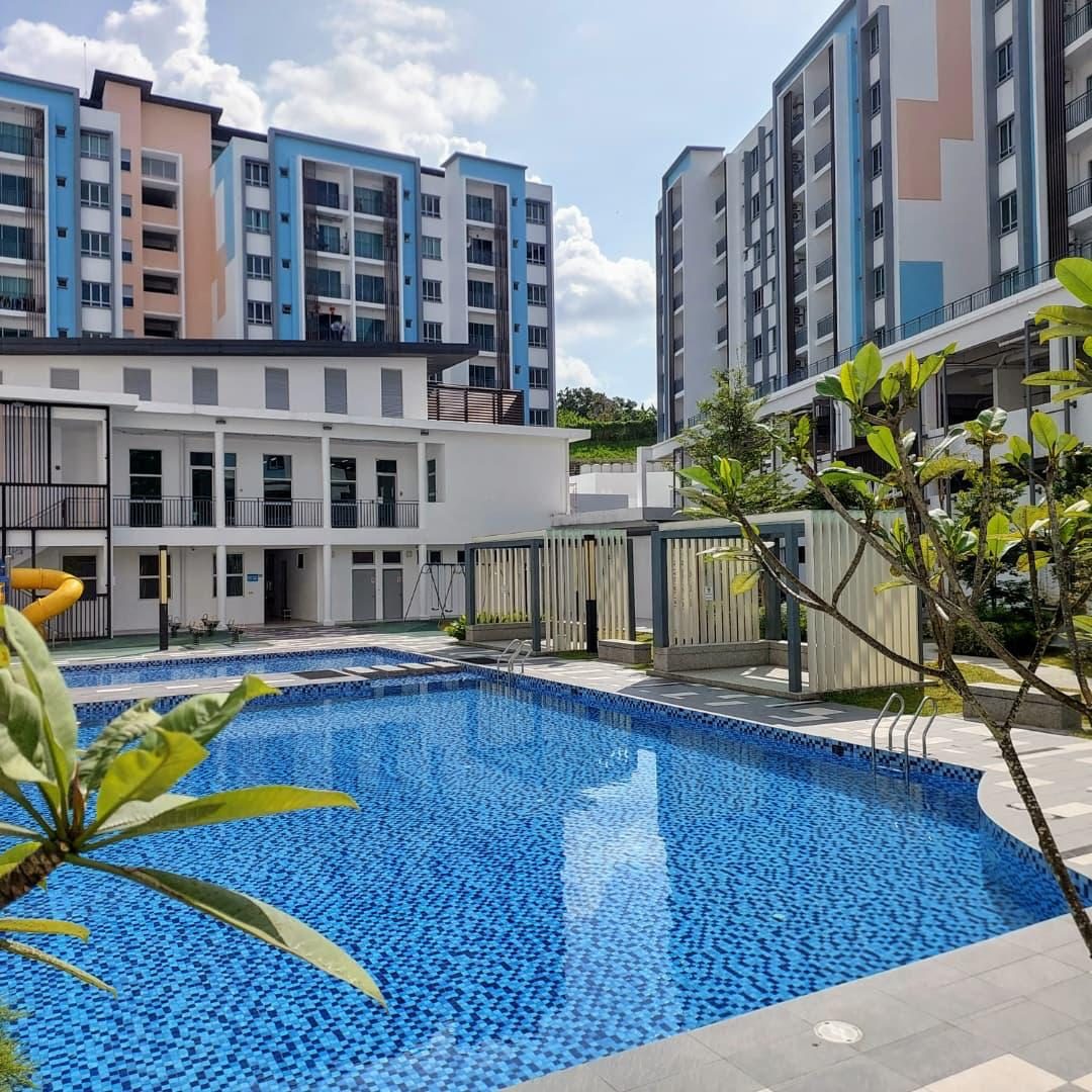 Lagoon swimming pool and children's playground at Bayu Temiang Residensi
